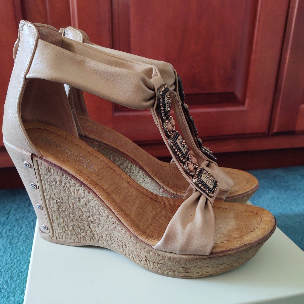 Platform sandals
